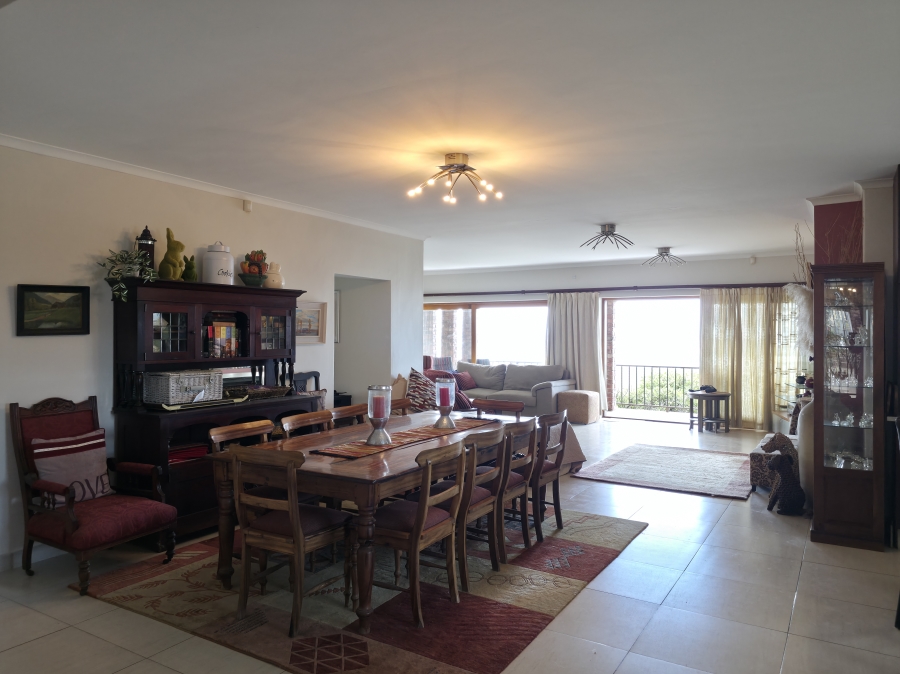 6 Bedroom Property for Sale in Jeffreys Bay Central Eastern Cape